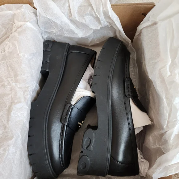 Coach Ruthie's Black Leather Woman's Loafers - Picture 8 of 8